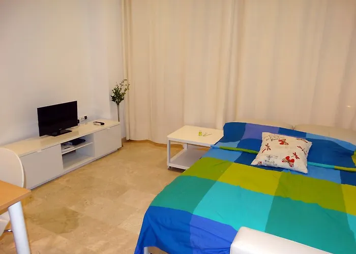 Minimalist Loft Center By Gms Cordoue