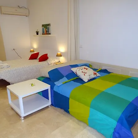 Apartman Minimalist Loft Center By Gms