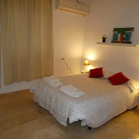 Minimalist Loft Center By Gms Appartement